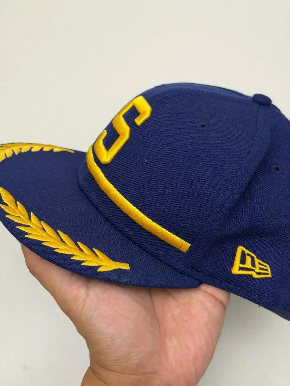 Vintage Y2K Seattle Pilots New Era Cooperstown Collection 59Fifty Fitted 7 5/8